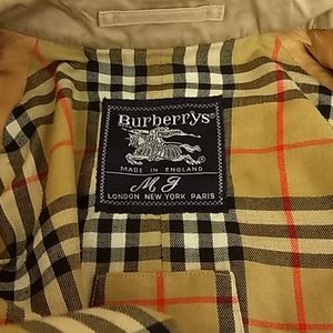 Vintage and Classic Burberry's trench coat